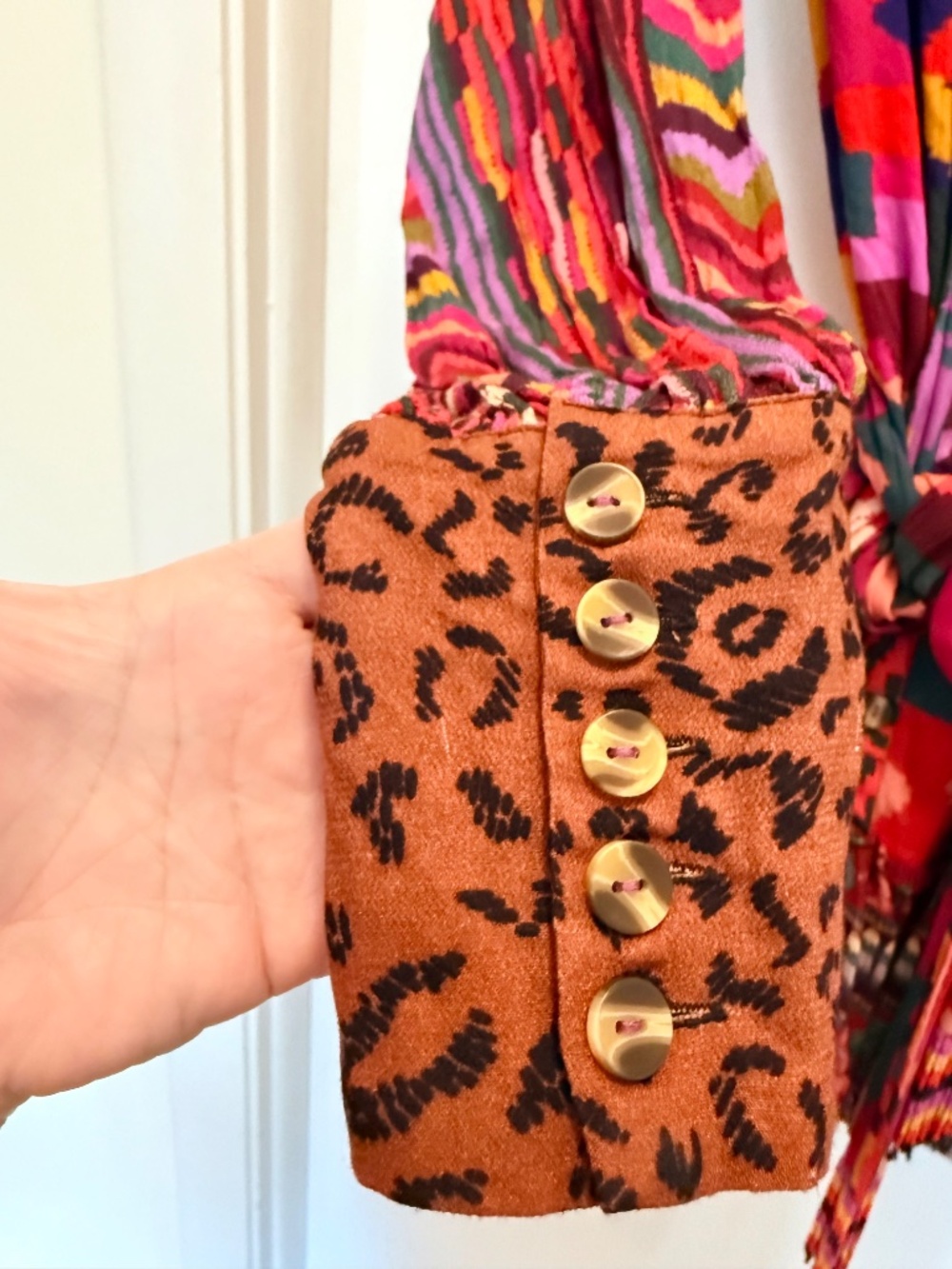 Vibrant, eclectic Farm Rio dress (M) - Picture 6 of 8
